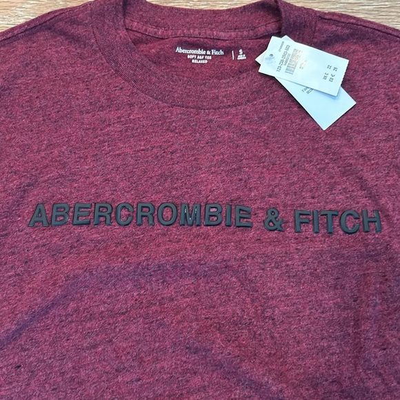 NWT Ambercrombie t-shirt small - Picture 2 of 6